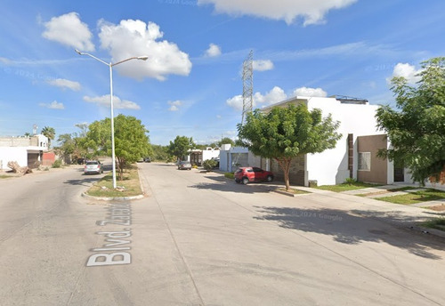 Sk01- Casa En Remate En Blvr Zacatecas, Jardines Del Bosque, Los Mochis, Sin. (65% Debajo De Su Valor Comercial, Solo Recursos Propios)