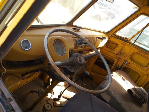 Imagem 3 de 11 de Volkswagen Kombi Corujinha 1974 Excelente Estrutura Samba