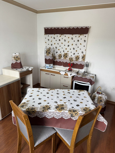 Jogo De Cozinha Diamante Com Toalha Mesa 4 Cadeiras Flor Marrom