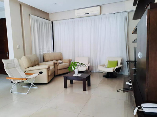 Casa En Venta - 2 Dormitorios 3 Baños - Cochera - 1000mts2 - Cañuelas