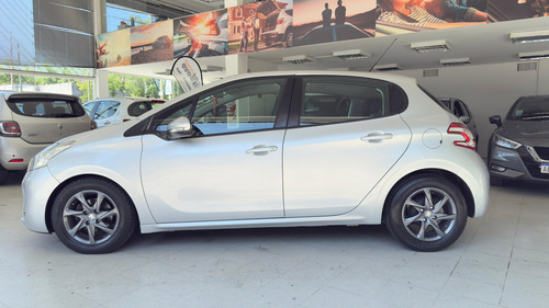Peugeot 208 1.5 Allure Touchscreen