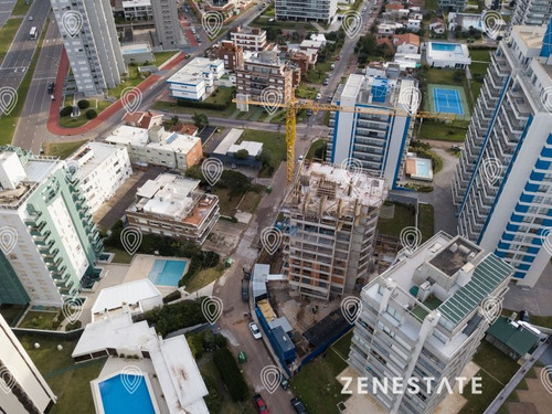 Venta De Apartamento De 2 Dormitorios En Playa Brava