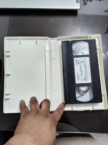 Madeline Vhs (Usado)