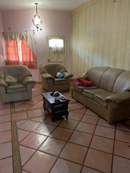 Imagen 4 de 30 de Moderno Chalet De 4 Ambientes Con Garaje Y Parque