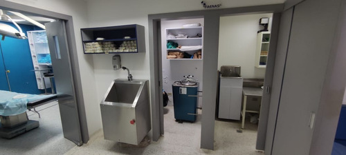 Imagen 5 de 17 de Clinica En Venta / Equipada / San Jose Maracay / 04166437900 / 04265330106