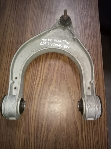 Horquilla Superior Izquierda Mercedes,e-320 (w11) (03-09) (Usado)