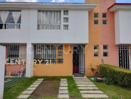 Casa En Venta Cerca De Cruz Del Sur Y Bulevard Forjadores, Con Recamara En P.b.