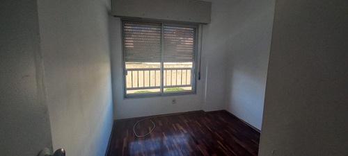 Imagen 8 de 11 de En Venta Luminoso Apartamento De 3 Dormitorios En Barrio Sur