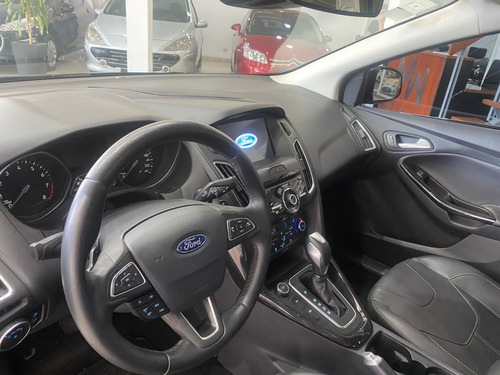 Imagen 11 de 15 de Ford Focus Titanium 2017