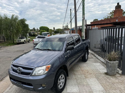 Toyota Hilux 2.5 Cab Doble 4x2