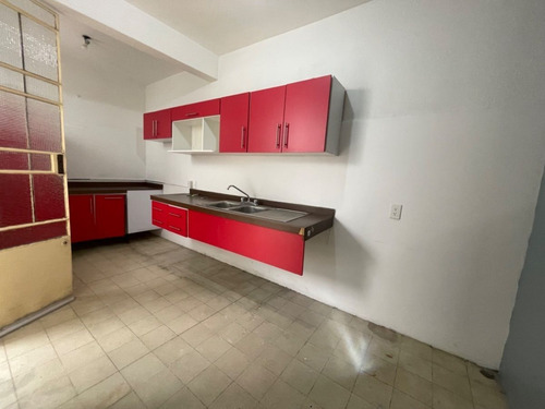 Casa En Renta Con Uso De Suelo En Cuahutemoc