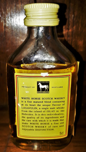Botellita Petaca Whisky White Horse Fine Old Cerrada (Usado)
