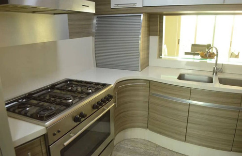 Town House En Altos De Guataparo Conjunto Vistalago. Minerva K