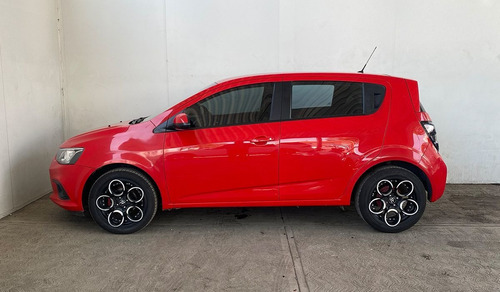 Imagen 8 de 13 de Chevrolet Sonic 2017 1.6 Lt Hb Mt