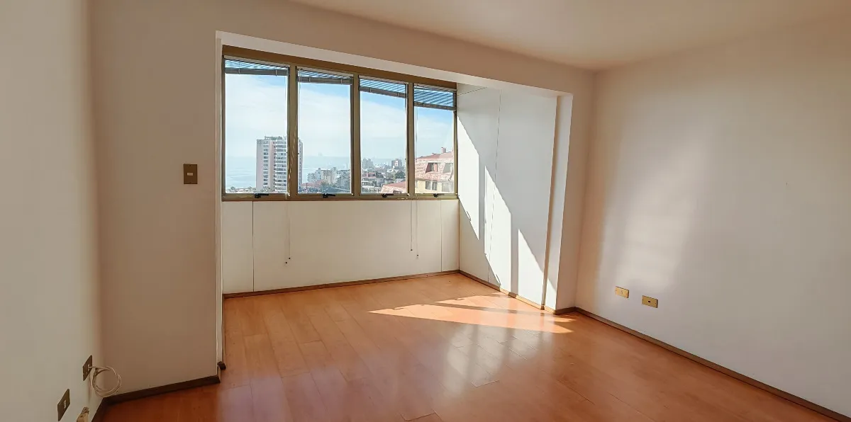 Imagen 3 de 3 de Loft Recreo. Iluminada Y Segura Con Hermosa Vista Al Mar.