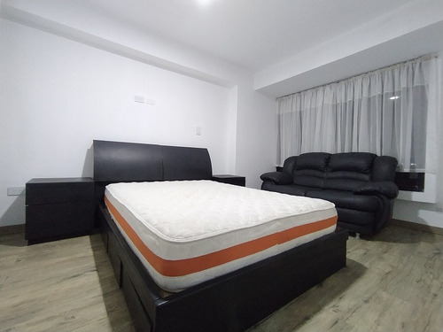 Moderno Apartamento En La Caranta, Edificio El Galeón, Frente Al Mar