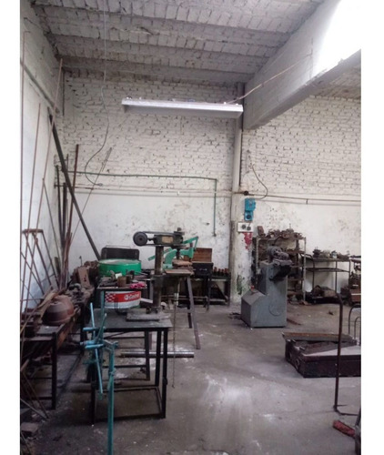 Imagen 4 de 9 de Galpón Industrial En Caseros