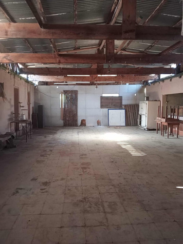 Casa Con Centro De Eventos