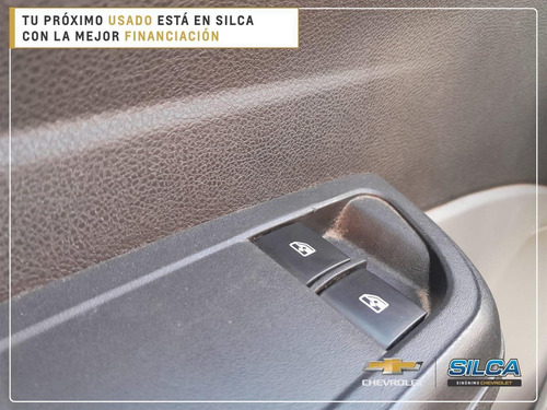 Imagen 16 de 19 de Chevrolet Prisma Joy 2017 Gris Plata 4 Puertas