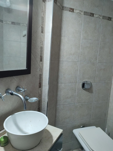 Imagen 7 de 13 de Casa En Venta Banfield Centro 4 Dormitorios Garage Permuta