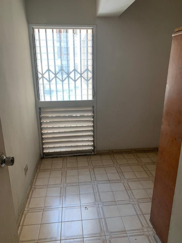 Imagen 6 de 9 de En Venta Apartamento En El Centro En Residencias La Ceiba En Calle Carabobo