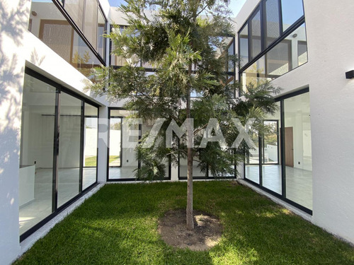 Casa En Venta En Morelos, Fraccionamiento Real De Oaxtepec