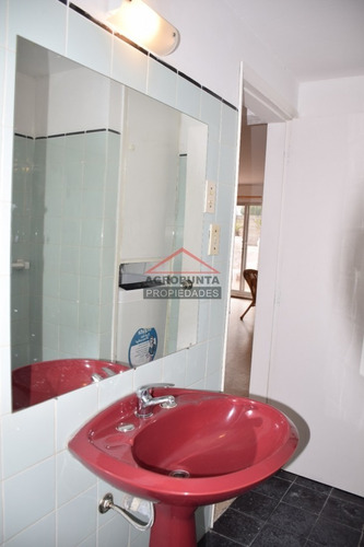 Apartamento En Peninsula, 2 Dormitorios *- Ref: 2875