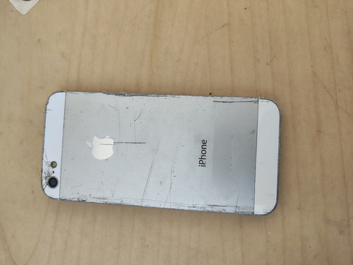 iPhone 5 Con Detalle (Usado)