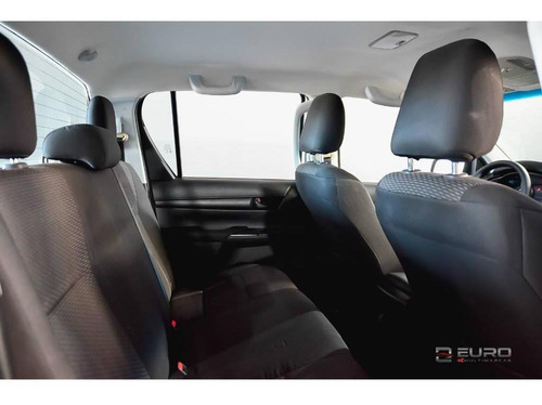 Imagem 9 de 15 de Toyota Hilux Cd 4x4 Mt Power Pack