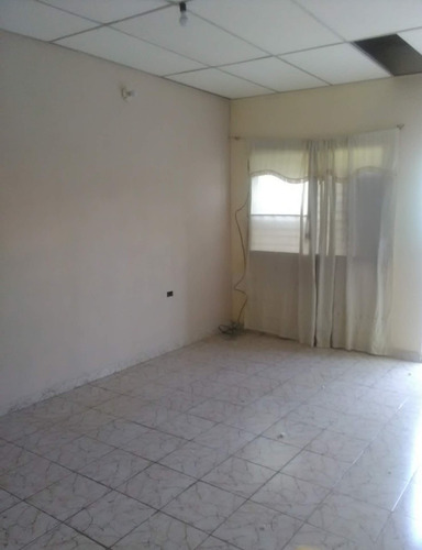 Imagen 4 de 7 de Se Vende Casa En La Calle Sucre Sector Centro Ve01-0156sc-lb