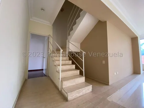 Ls Vende Pent House Urb Miranda