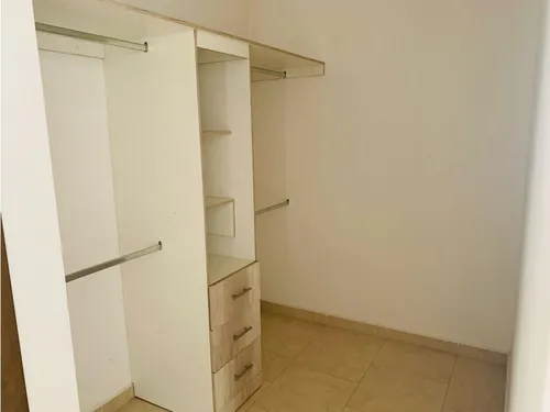 Casa Amueblada En Venta, San Juan Del Rio, Queretaro.