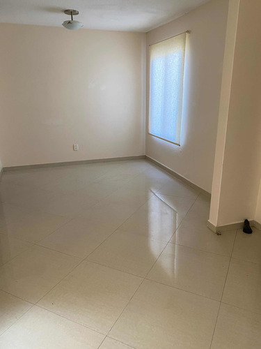 Imagen 3 de 12 de Hermosa Casa En Fraccionamiento Privado