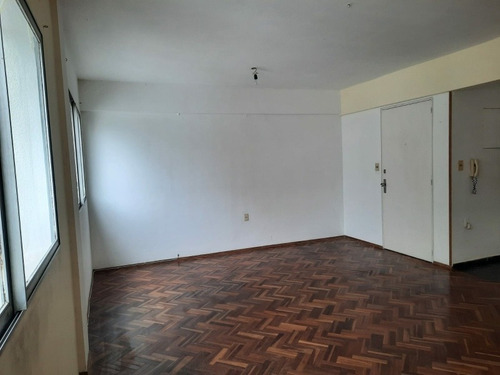 Apartamento Monoambiente En Alquiler, 1 Dormitorio, Centro