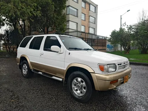 Nissan Pathfinder 3.3 R50 Ancha