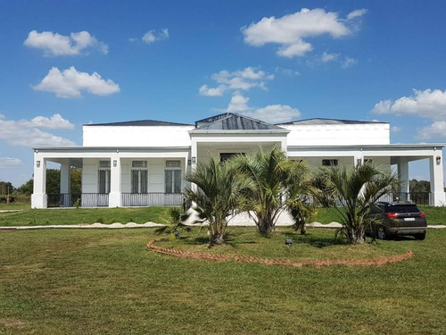 Importante Finca Con Mansion Y 9 Cabañas En Cañuelas