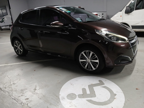Peugeot 208 1.6 Allure