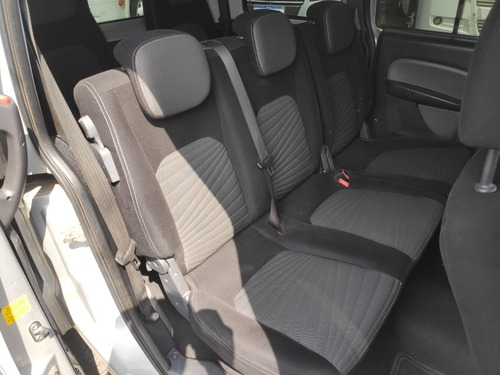 Imagem 9 de 15 de Fiat Doblo 2017 1.8 16v Essence 7l Flex 5p