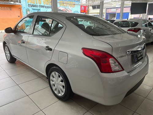Imagem 12 de 13 de Nissan Versa Completo