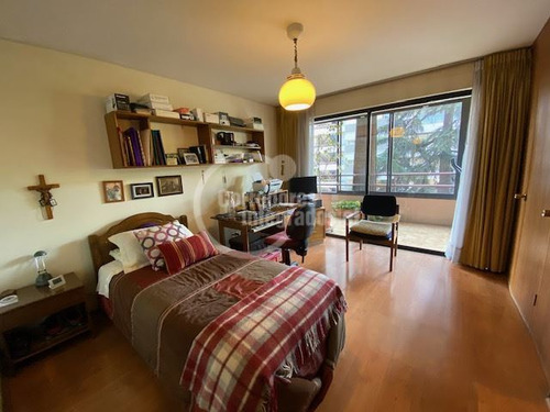 Departamento En Venta De 4 Dorm. En Providencia