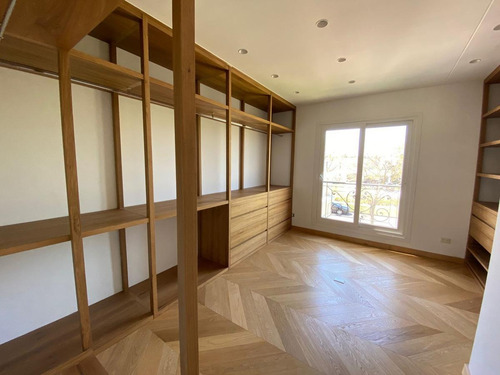Imagen 27 de 30 de Venta | Casa De Tres Plantas | 6 Dormitorios En Suite | Lote Al Agua | El Golf