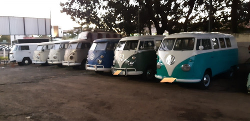 Imagem 5 de 5 de Kombi Corujinha Vw Kombi Luxo