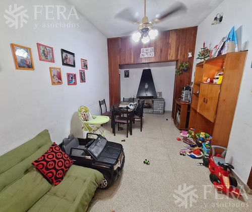 Imagen 4 de 14 de Venta De Casa 3 Ambientes Con Cochera, Patio, Quincho Y Parrila En Berazategui (27158)