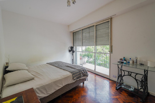 Departamento En Venta De 3 Ambientes Con Balcon En Recoleta