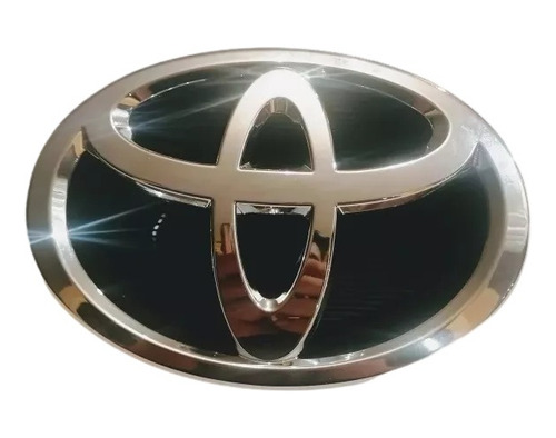 Emblema Parrilla Toyota Yaris 2017 2018 Combate