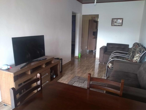 Casa Com 3 Quartos 2 Banheiros Terreno 10 X30