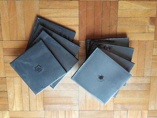 Cajitas Plástico Dobles Cd/dvd.impecables. Precio Por 10u. Negro (Usado)