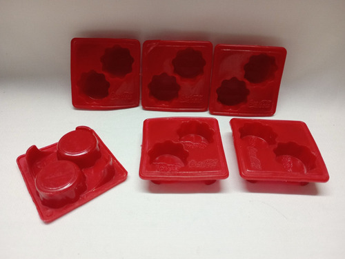 Molde Para Hielo Coca Cola En Forma Corcholata 6pzas Del2000 Rojo (Usado)
