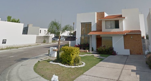 Casa En Juriquilla, Querétaro. Remate Bancario