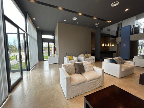 Venta Departamento 1 Dormitorio Campana Con Cochera
